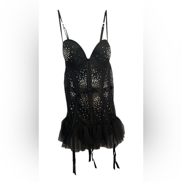 Victoria's Secret Black Lace Chemise with Sweetheart Neckline - Picture 4 of 4